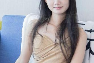BoBoSocks袜啵啵 – 原图下的小甜豆与黑色踩脚裤,筛选了一堆,成色绝不让人失望。