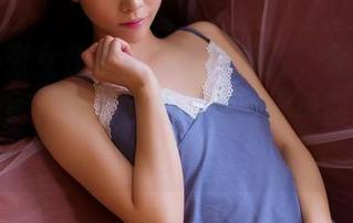 看了一张女仆学生旗袍的照片，我心里狂野的觉得，果团网就是个跨界风的弄潮儿！