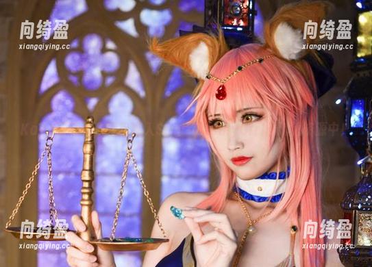 KaYa萱 KaYa萱新作,轻松跳入SantaBunnyGirl的诱人资源中!