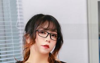 “Leah梓未”:这图片让我对在线助理的定义重新思考了一遍。