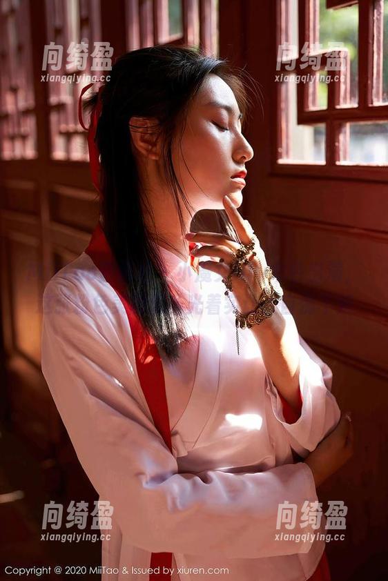 MiiTao蜜桃社-小魔女lily MiiTao蜜桃社 - 小魔女lily本色出演,这张粉色美图无圣光着实让人自愧不如