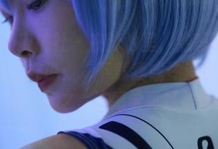 MiiTao蜜桃社 – 在泳池里,韵莉娜VANILLA似乎在说:“下载我或许没问题~”;简而言之,这感觉真是贼好!
