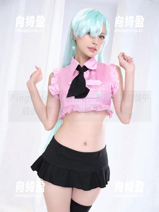 PingPing PingPing的毛绒白衣,原图宛如仙境中的小精灵,却不知道是哪种精灵。