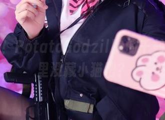 更新啦!PotatoGodzilla的千鹤,原图里没藏小猫吧?