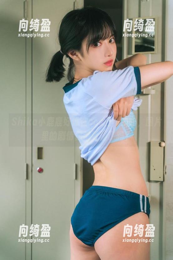 Shika小鹿鹿 Shika小鹿鹿好像在cos三个角色,图片里的剧情你都看懂了吗?