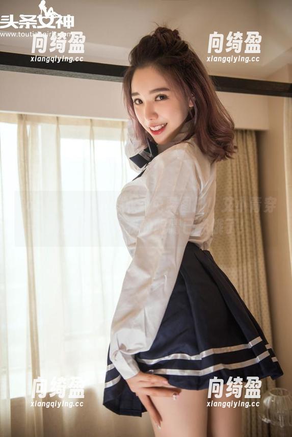 TouTiao头条女神 - 免费图册！艾小青穿旗袍和丝袜，我的眼睛已经饿了！