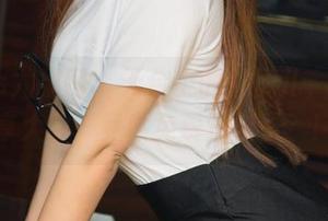 UGirls尤果网 – 天台上的信悦儿,资源分享大会,竟然免费送包子?!
