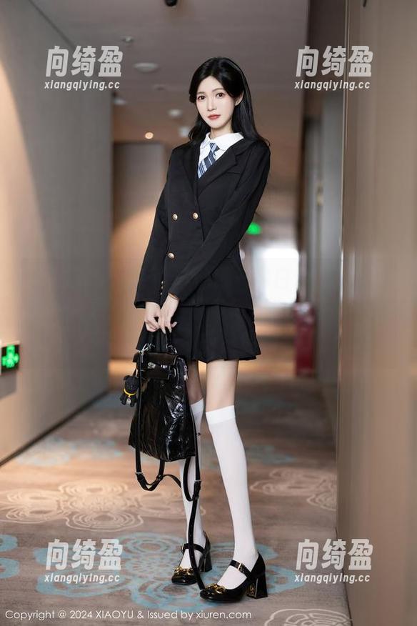 XIAOYU语画界 - 林乐一黑白合集：如果色彩会表达，那得有多话痨！这些静静的图就像是个安静的愤怒。