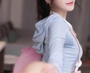 Xiuren秀人网 – 校服写真，唐翩翩的网盘直通车，让人想下载的欲望。