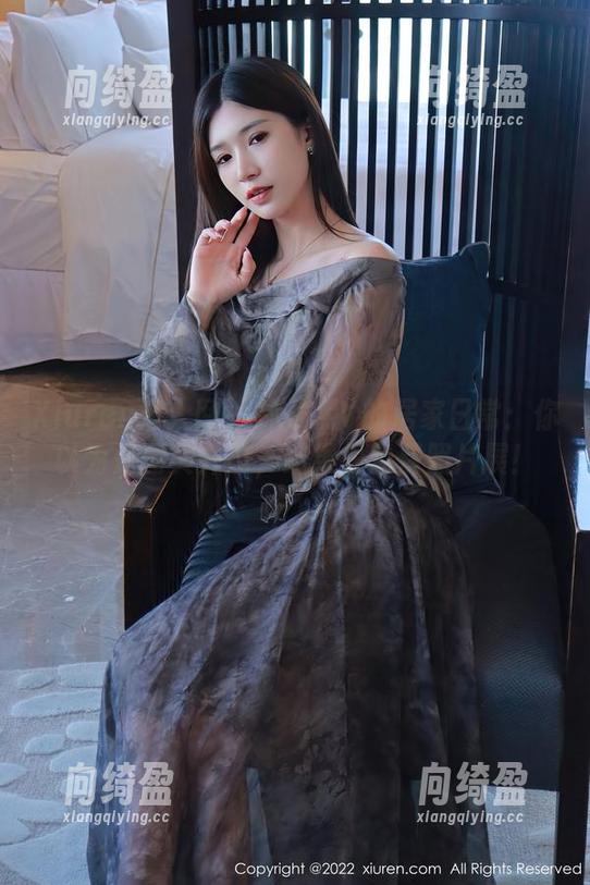Xiuren秀人网 - 沐子熙V的居家日常：你以为是图文并茂，结果是免费照片展！