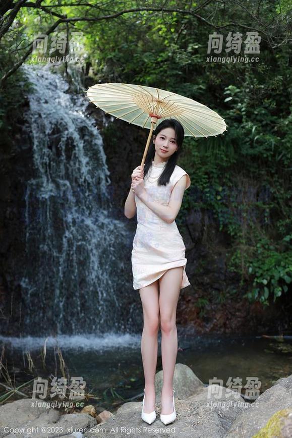 Xiuren秀人网-薇薇酱 Xiuren秀人网 - 带你领略薇薇酱的女孩写真,可能会好奇她上一次换衣服是什么时候。