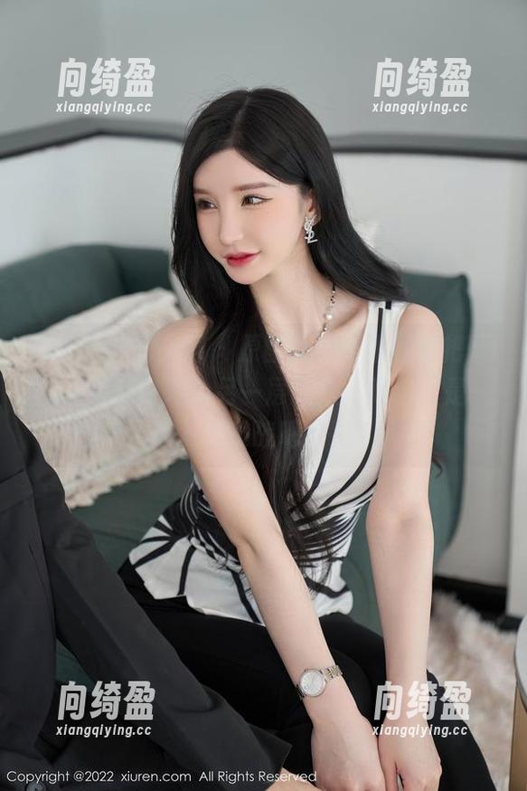 Xiuren秀人网-蛋蛋宝 Xiuren秀人网 - 原图直球,蛋蛋宝把蕾丝穿得就像她的另一层肌肤,算得上是一种挑战吧?