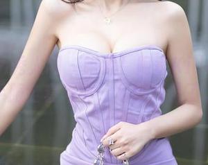 Xiuren秀人网 – 瞅瞅!阿乖Kiddo的水手服全套写真,太不科学了。