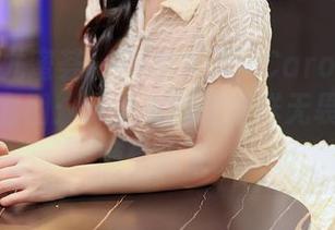 YouMi尤蜜荟 – 不求人设！Carol周妍希的户外套图：无圣光就是这样无畏无惧，随性而来。