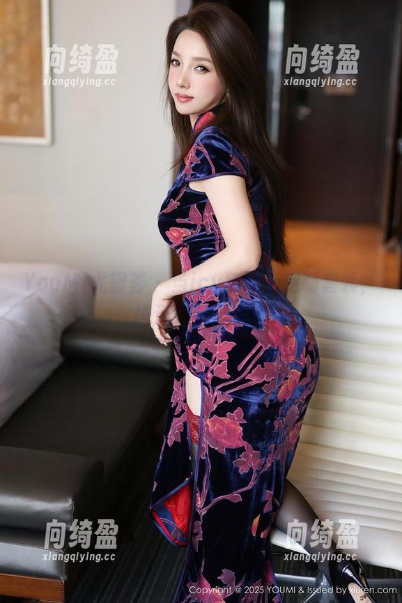 YouMi尤蜜荟-icy猪 YouMi尤蜜荟 - 当icy猪穿上定制套装,谁还在乎风格?