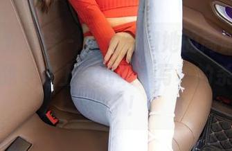 YouMi尤蜜荟 – 小尤奈和她的高跟鞋,能不能让我也穿上试试呢?写真的杀伤力太强了!