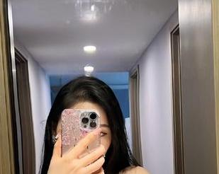 微密圈 – 这种奶牛女仆合集，不爱笑的赛琳你是怎么想到的？绝了！