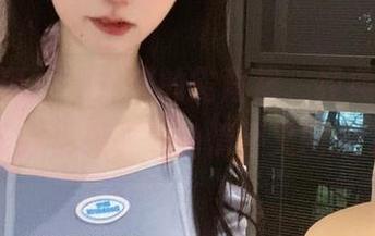 图片更新:倦倦喵的露背裙,经典的“这裙子我也想要”的情怀又回来了。