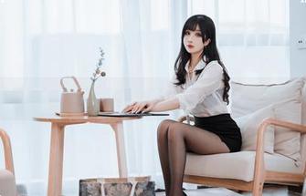 在凉凉子的私房檔案盒子里,精灵姐姐图包的魔法等着你发现!