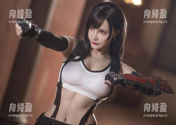 高清原图：千夜未来，是个看起来不简单的修道女？