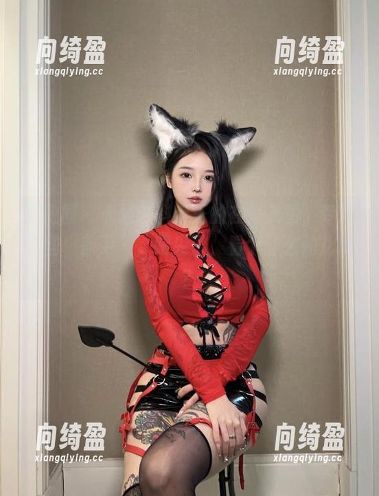 微密圈 - 卡通百科老王的在线美图，专享有些“前卫”，眼尖了，看个什么劲儿呢？