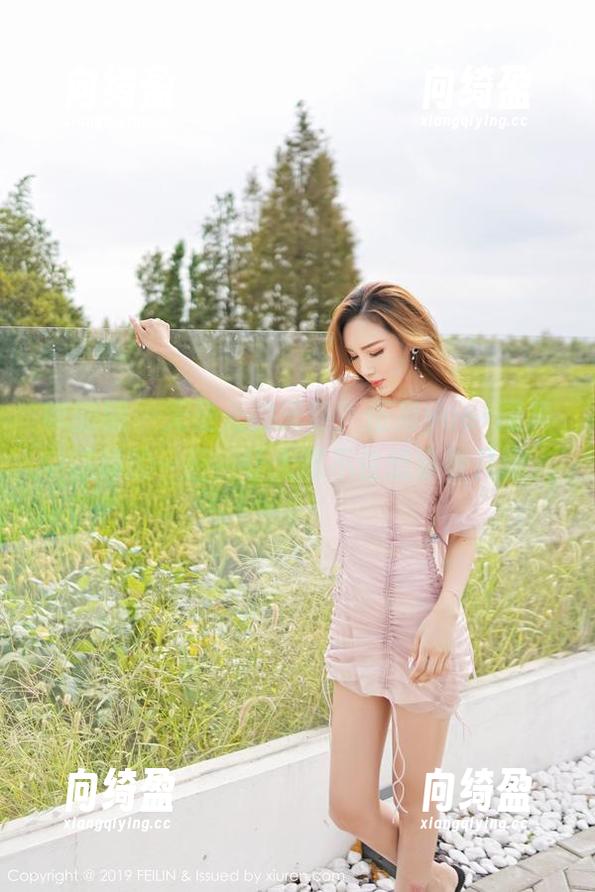 嗲囡囡-伍月yuer 嗲囡囡 - 无圣光的天使?伍月yuer图集中这样的一面,让人忍不住想多看几眼。