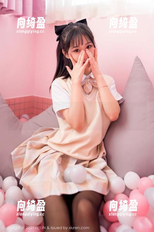 嗲囡囡 - 施忆佳KITTY到底想在这身体操服里说些什么？图集资源求解！