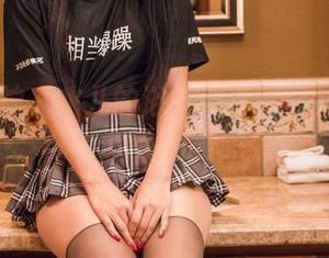 头条女神 – 火儿的浴室作品集：水花四溅，洗掉了所有尴尬（喂）