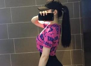 微密圈 – 左公子666又更新了写真集,听说“王炸合体”是创作灵感的高峰…你们怎么看?