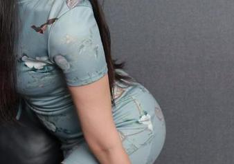 异思趣向 – 受不了，小六在格子连衣裙里的福利动作，图片不发出来怕是要被扔鞋！