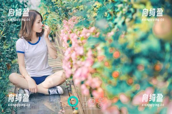 推女神 - 在潇同学的教室，学习上课不如看资源的写真集有趣！