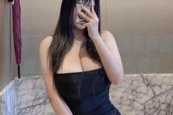 微密圈 – 是可馨吖的红色战袍新图集来了，脸要不要红得这么快？