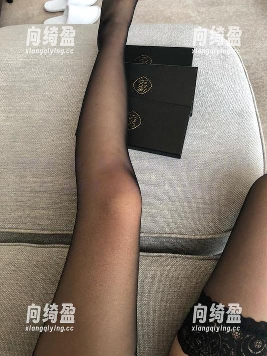 有你喵 微密圈 - 瞧,有你喵在睡衣的相关精选图片,似乎是一场轻松的时光旅行。