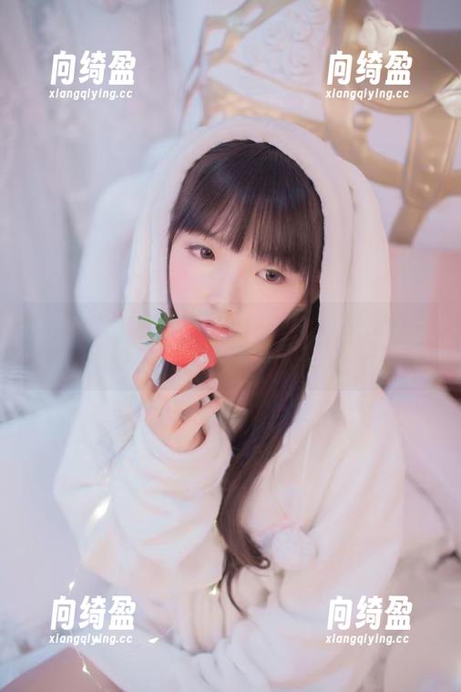 樱群 当壁纸遇上樱群,这女孩的样子,更想停留一下。