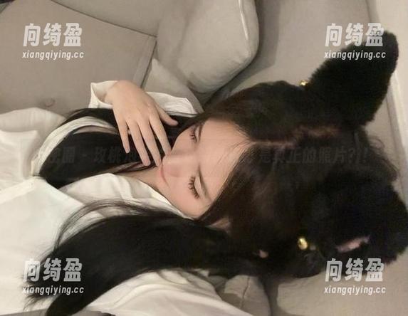 玫桃泡芙 微密圈 - 玫桃泡芙的蓝色装:这才是真正的照片?!