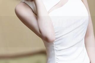 秀人网 – 周美美alicia红裙图包：每一张都是你我心中的小窜动，速来下载！