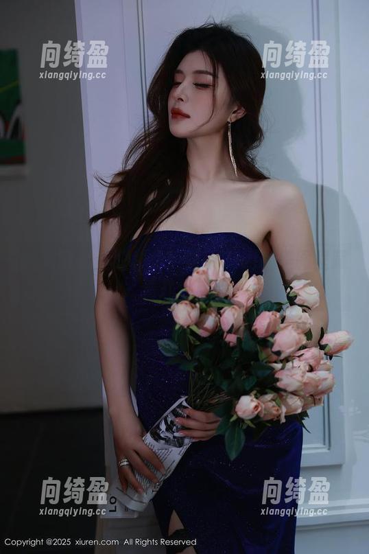 秀人网-慧敏Vivi 秀人网 - 圣诞快乐!慧敏Vivi的美图里藏着几分俏皮