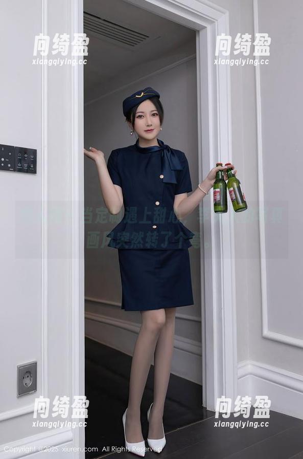 秀人网-李夫人 秀人网 - 当定制遇上甜心,李夫人的写真画风突然转了个弯。