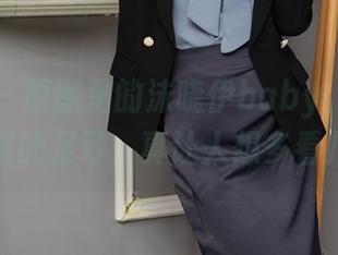 秀人网 – 原图里的沫晓伊baby，喔，那对光滑的足弓，真让人想多看几眼。