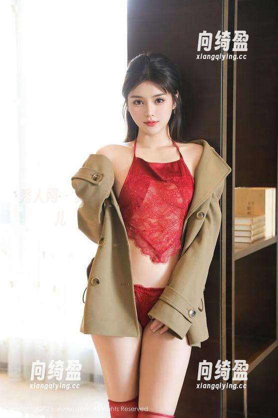 秀人网 - 美图或许会骗人，黑丝总是帮玥儿玥增加一丝古怪的迷人感！