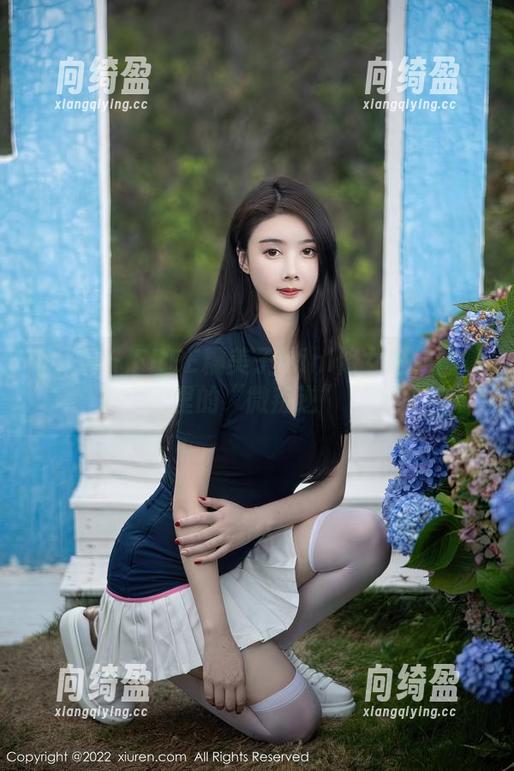 秀人网-糯美子mini 秀人网 - FREE糯美子mini修女版:图集里的“微叛逆”