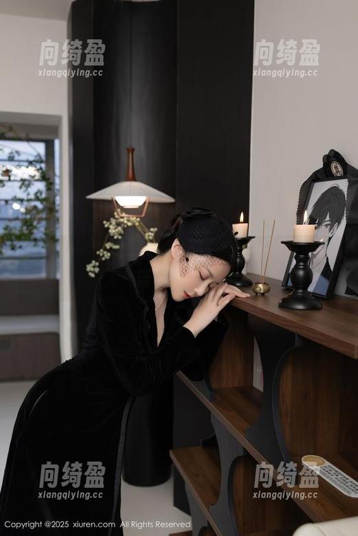 秀人网-美七 秀人网 - 如果泳衣会说话:美七的私拍图带你见真相