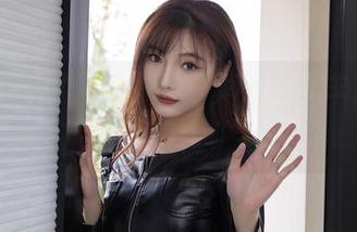 秀人网 – 袁圆的吊带写真,资源丰富得像个小金矿