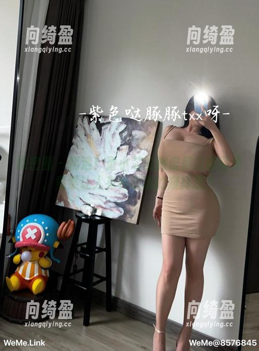 微密圈 - 精选！童小芯的微信朋友圈图库，竟然让人有种隐秘的窥探感？