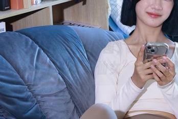 绮梦摄影 – 检查子涵原图,发现美腿的确注册了“可视化人间仙女”这个商标。