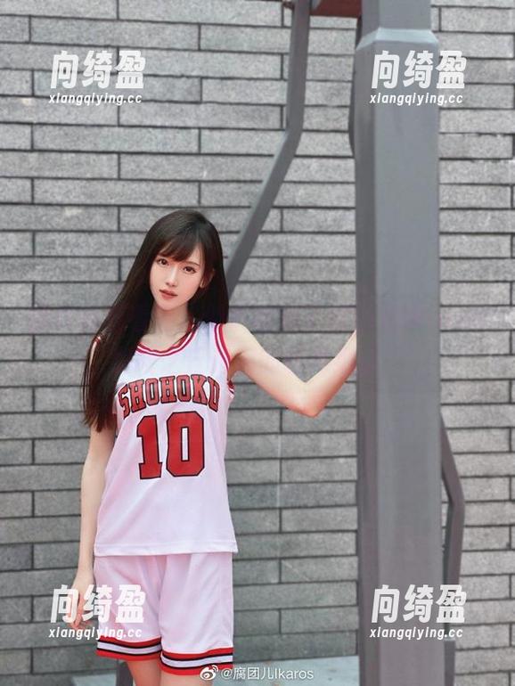 腐团儿Ikaros 图片看着看着,似乎听到了腐团儿Ikaros和霞之丘诗羽的轻声细语。