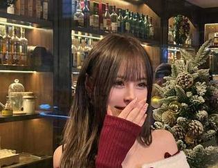芊芊酱w最新泳衣作品集——穿上就想去海边假装会游泳!