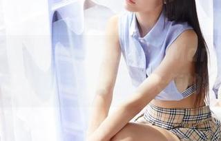 蜜桃社 – 私房图包里的梦乃Mandy，看起来就像在轻声呢喃着天使的低语。