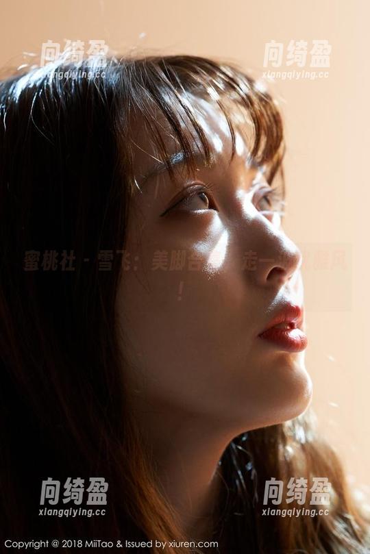 蜜桃社 - 雪飞：美脚合集，走一波优雅风！