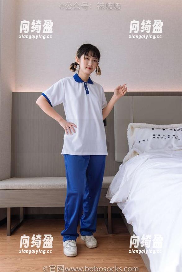 袜啵啵 - 怎么又是小安学姐的高清写真？真的太有趣了
